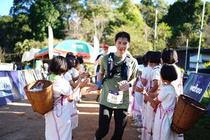 BIB: 250
                            <button type="button" onclick="openModal(19045503)" class="btn btn-primary btn-sm float-right btn-popup" data-toggle="modal" data-target=".modal-high-quality">
                        <i class="fas fa-shopping-cart"></i> Add to Cart
                    </button>
                                            <button type="button" onclick="isThisMe(19045503, true)" class="btn btn-success btn-sm float-right btn-popup btn-isme hidden" data-toggle="tooltip" data-placement="bottom" title="นี่คือรูปของคุณใช่ไหม คลิกที่นี่เพื่อเอาเข้าอัลบั้ม">
                        <i class="fas fa-plus"></i> Add to album
                    </button>
                    <button type="button" onclick="isThisMe(19045503, false)" class="btn btn-warning btn-sm float-right btn-popup btn-isnotme hidden">
                        <i class="fas fa-ban"></i> Remove from album
                    </button>